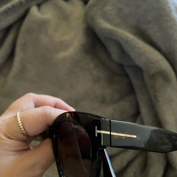 Tom Ford Beatrix-02 Sunglasses - Picture 6 of 6